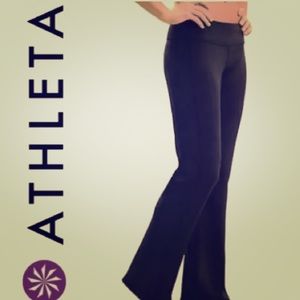 Athleta Kick booty Yoga Pants